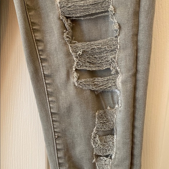 American Eagle Outfitters Green Skinny Distressed Jeans - Picture 2 of 8